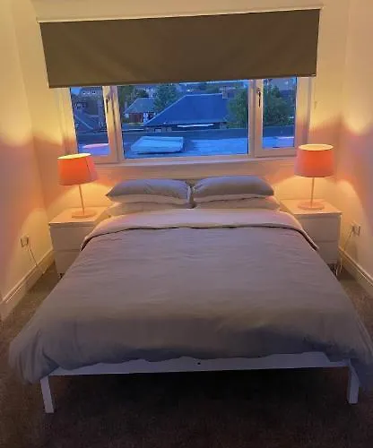 Perfect 4 Bedroom 2 Bathroom Home