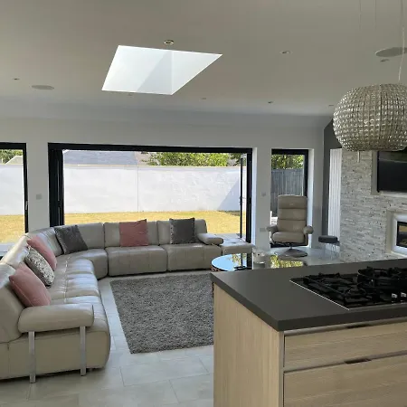 Perfect 4 Bedroom 2 Bathroom Home Edinburgh Exterior photo