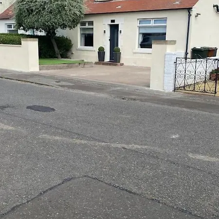 Perfect 4 Bedroom 2 Bathroom Home Edinburgh Exterior photo